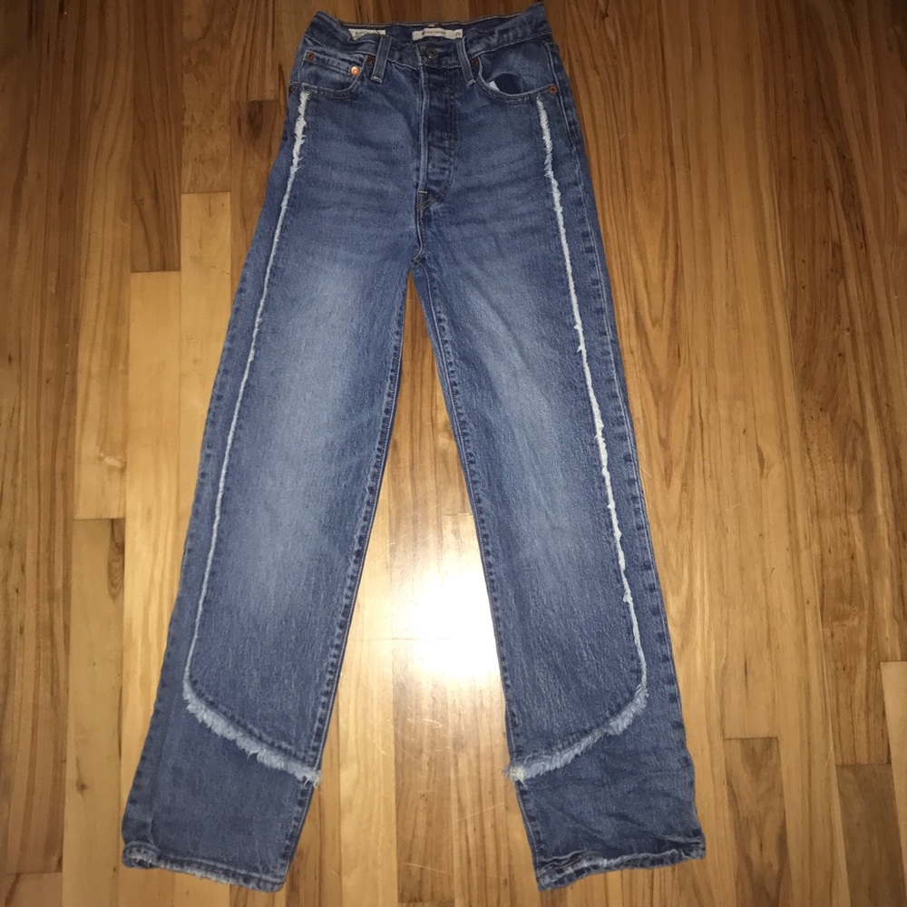 Levi’s Ribcage Jeans